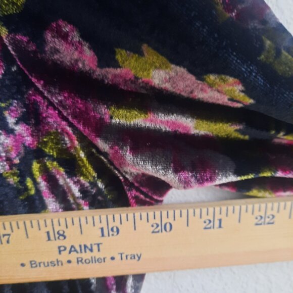 American Rag Cie Velour "Velvet" Floral Oversize Flowy Top, Black, Womens XL - Picture 5 of 5